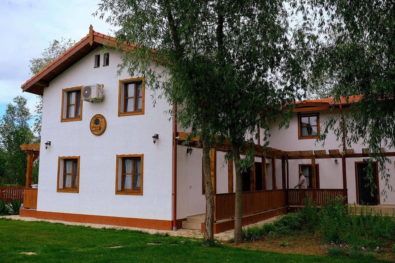 Uzlina Dumbrava酒店 外观 照片